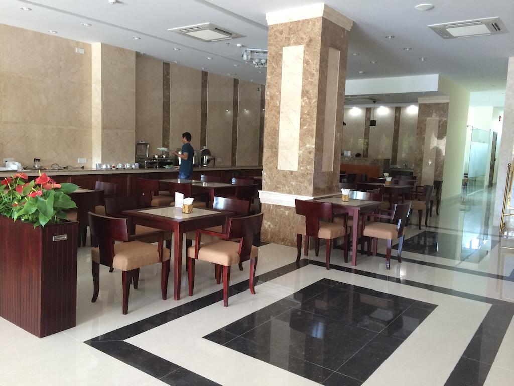Sea Front Hotel Da Nang Exterior photo