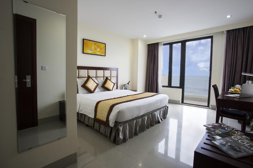 Sea Front Hotel Da Nang Room photo