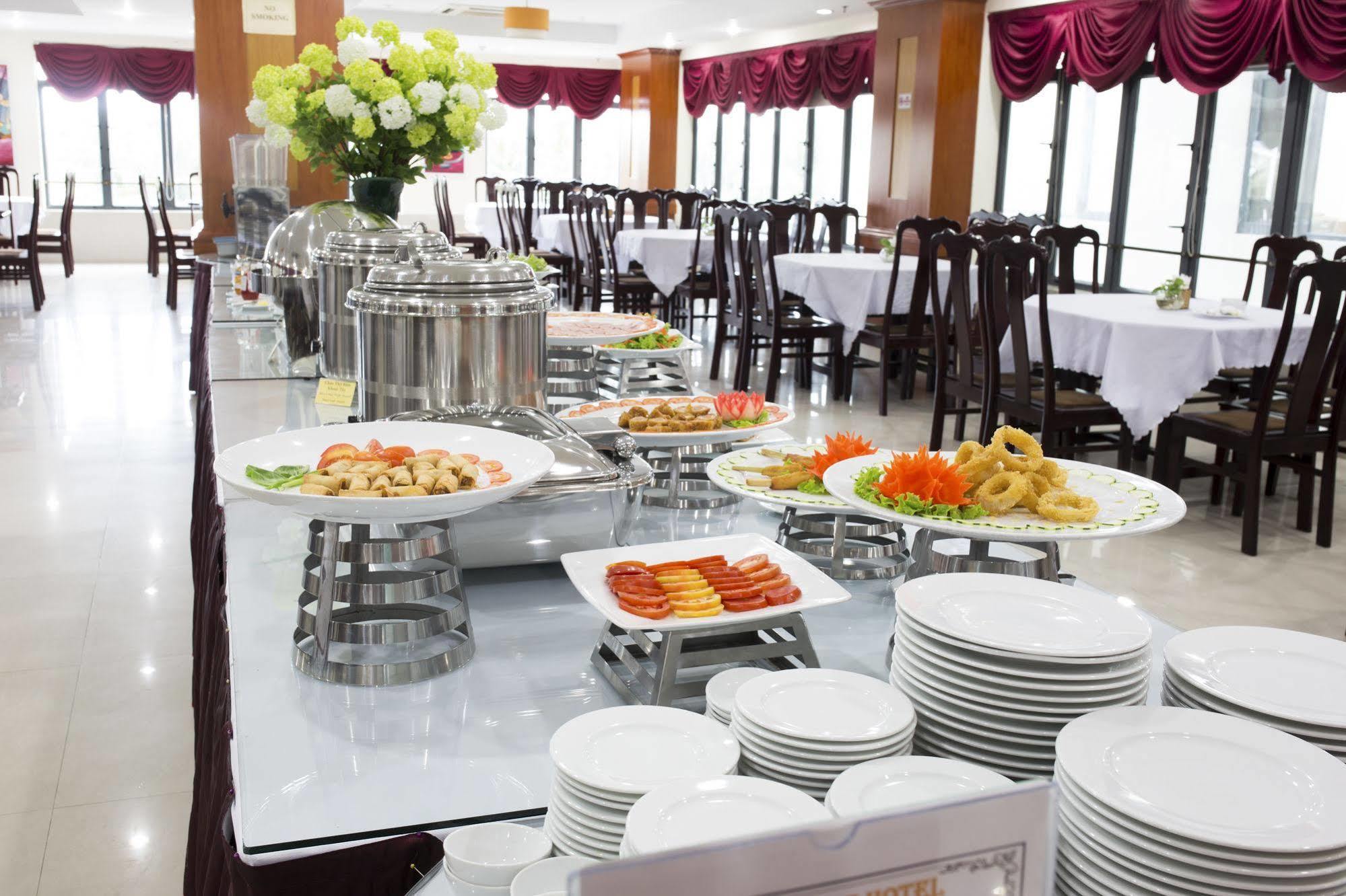 Sea Front Hotel Da Nang Exterior photo